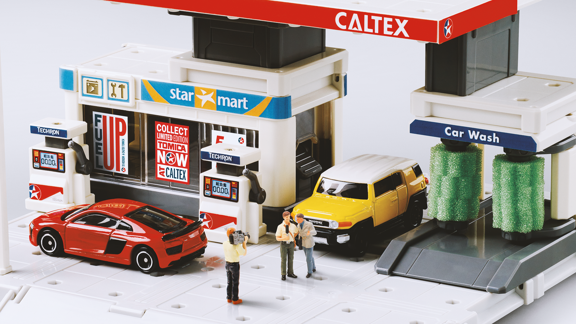 Caltex ↳ A scaled-down POS campaign to promote a toy version of Caltex Gas Station.